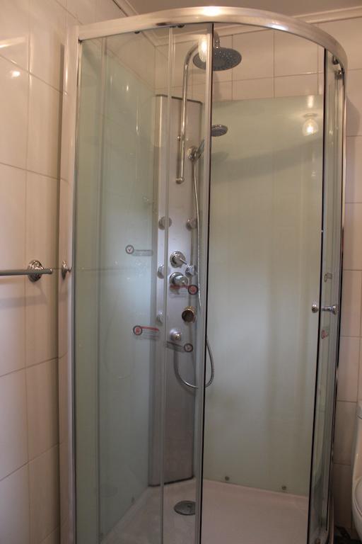 פואנטה ארנס Hotel Yellow Submarine חדר תמונה