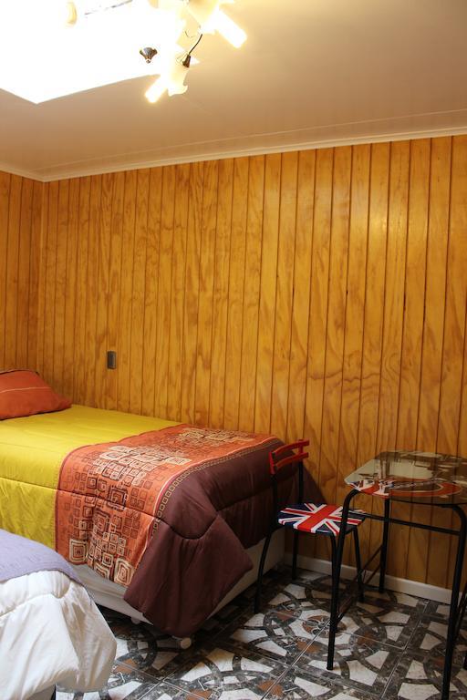 פואנטה ארנס Hotel Yellow Submarine חדר תמונה
