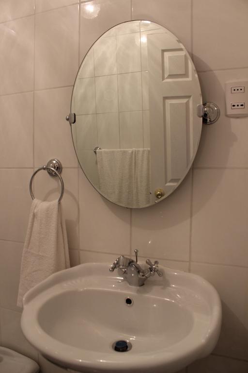 פואנטה ארנס Hotel Yellow Submarine חדר תמונה